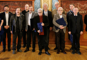 A Magyar Filmakadémia Aranyérmét vehette át Mikulás Ferenc 