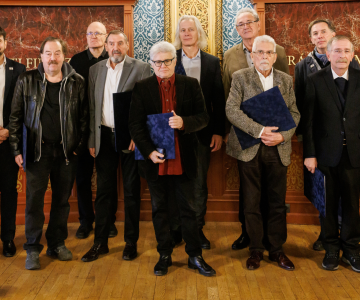 A Magyar Filmakadémia Aranyérmét vehette át Mikulás Ferenc  1. kép